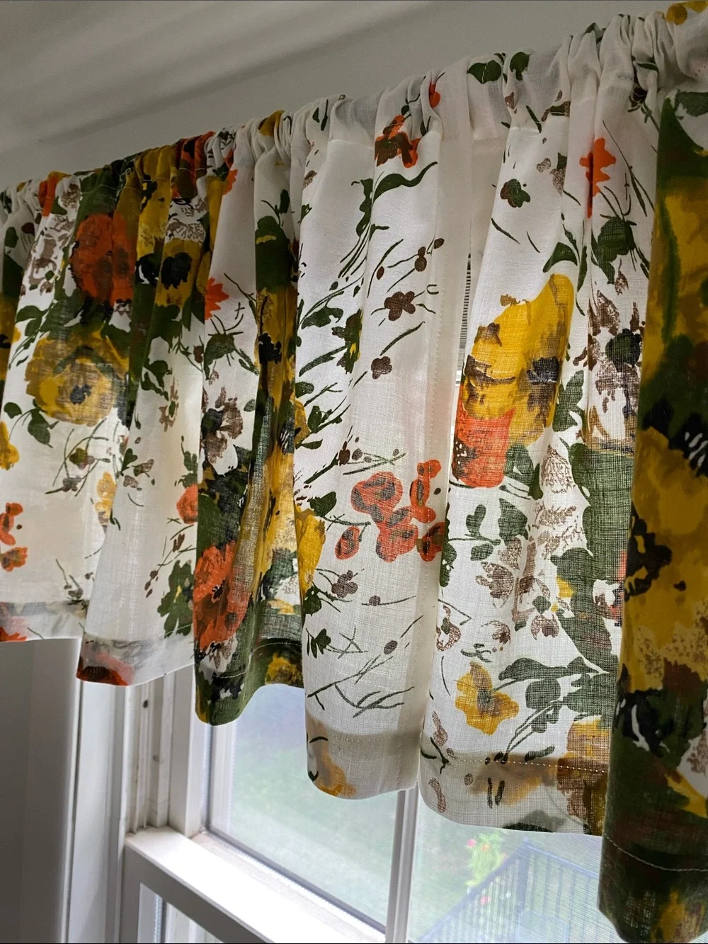 Vintage Handmade Floral Valance